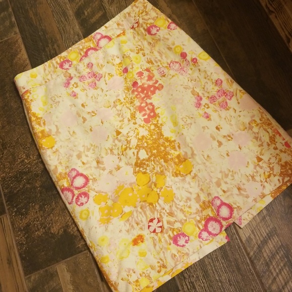 J. Crew Dresses & Skirts - J. Crew Pencil Skirt